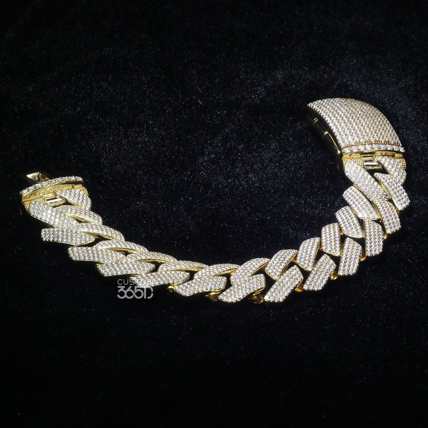 CUSTOM PRONG CUBAN BRACLET